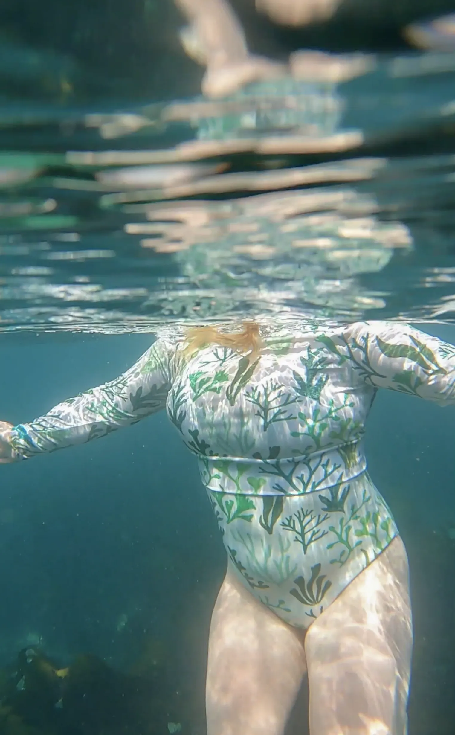 ♻️ Oranges Recycled Short Rash Guard
