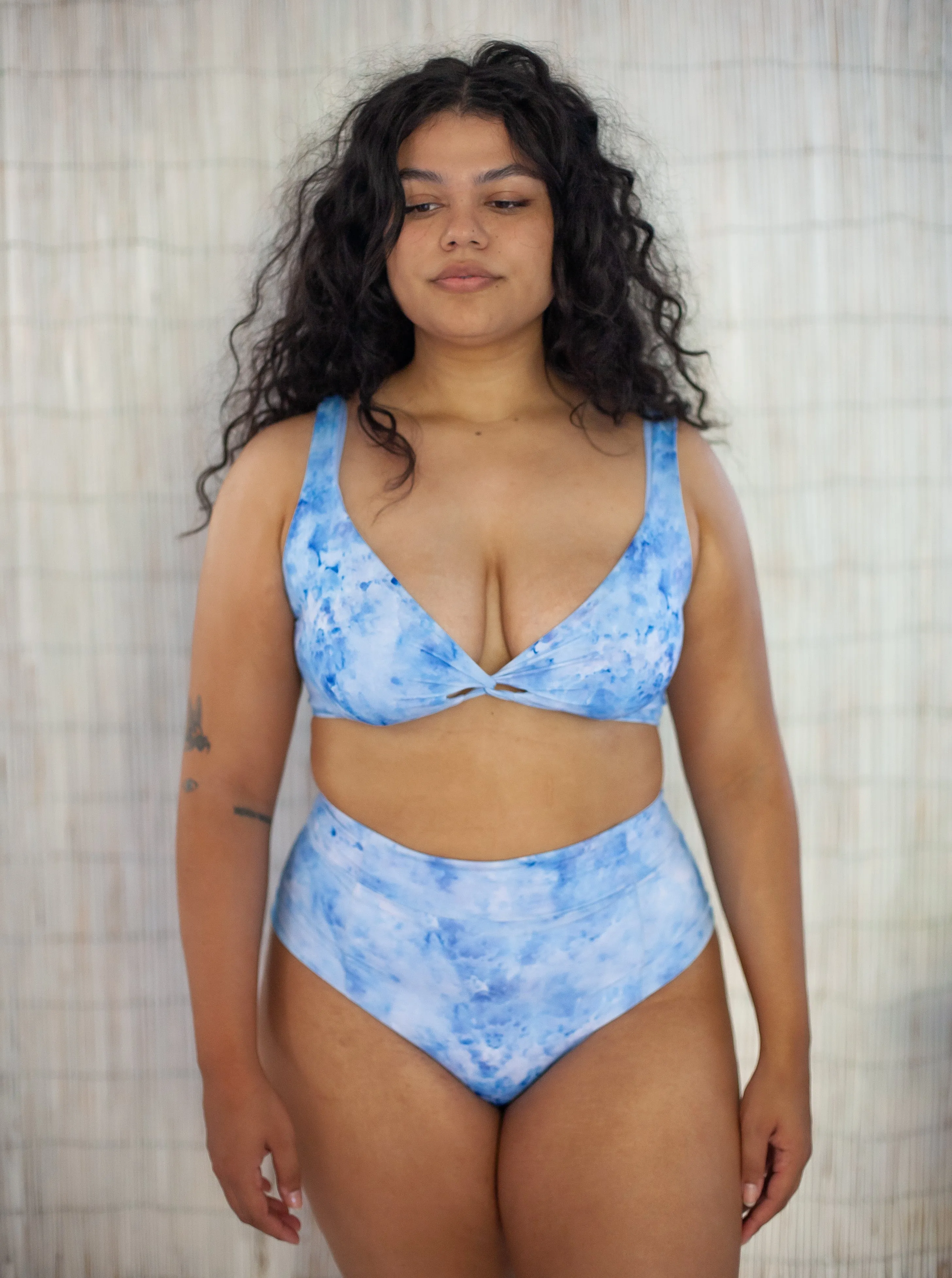 Guadalupe Bottom| All black