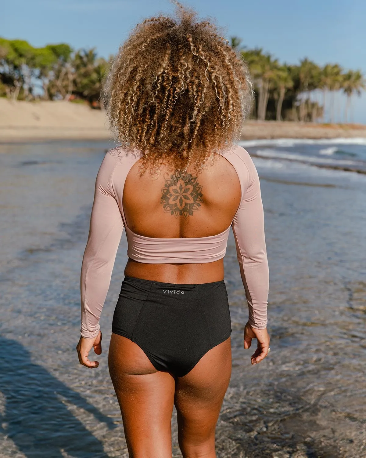 Women of the Sea Rashguard - Misty Rose